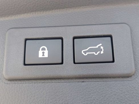 Certified 2025 Subaru Outback Premium AWD/4WD image 13