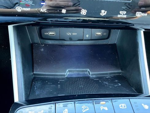 Used 2024 Hyundai Tucson Limited image 32