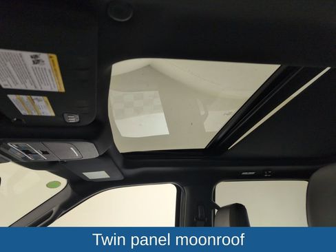 Used 2024 Ford F150 Lariat w/ FX4 Off-Road Package image 10