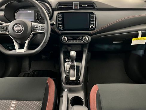 New 2025 Nissan Versa SR w/ Trunk Package image 13