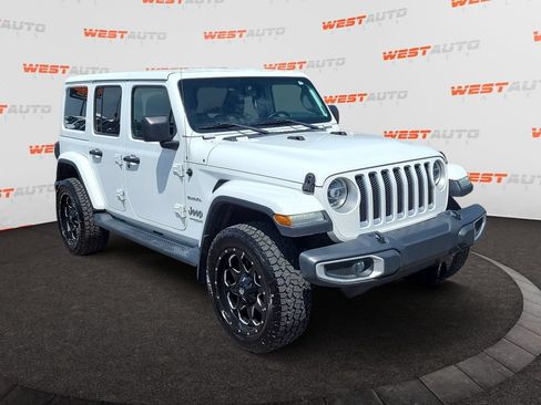 Used 2018 Jeep Wrangler Unlimited Sahara w/ Uconnect 4C Nav & Sound Group AWD/4WD image 7