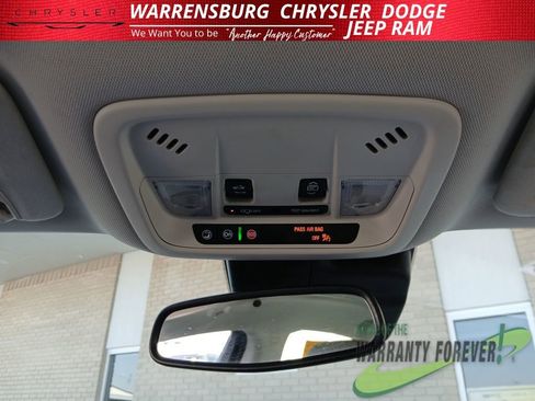 Used 2024 Chevrolet Malibu LT image 28