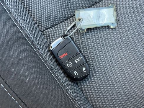 Used 2022 Dodge Charger SXT image 22