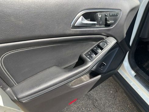Used 2017 Mercedes-Benz GLA 250 image 14