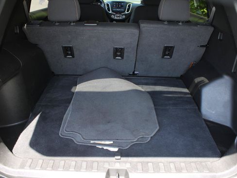 Used 2021 Chevrolet Equinox LT w/ LPO, Cargo Package AWD/4WD image 8