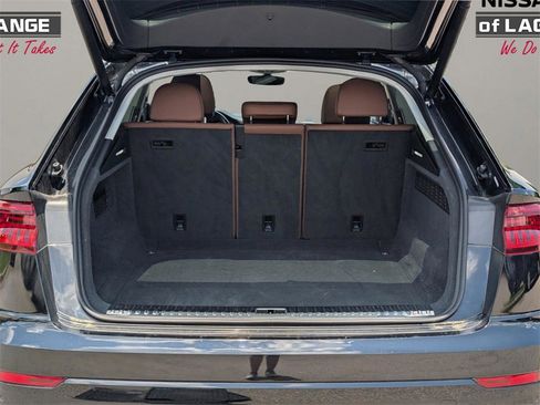 Used 2019 Audi Q8 Prestige w/ Cold Weather Package image 10