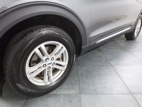 Certified 2024 Ford Explorer XLT image 30