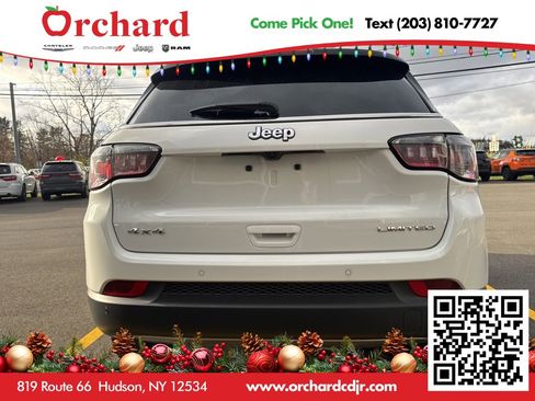 Used 2024 Jeep Compass Limited image 6