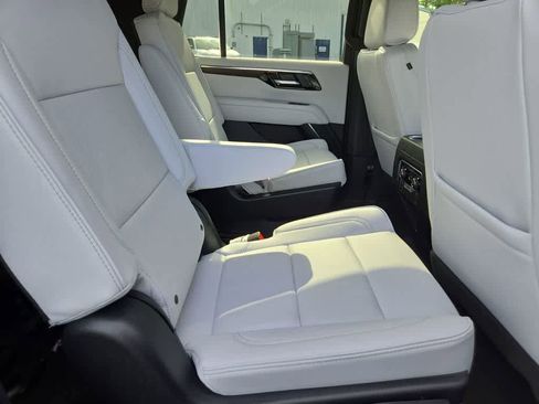 New 2025 Chevrolet Tahoe Premier image 48