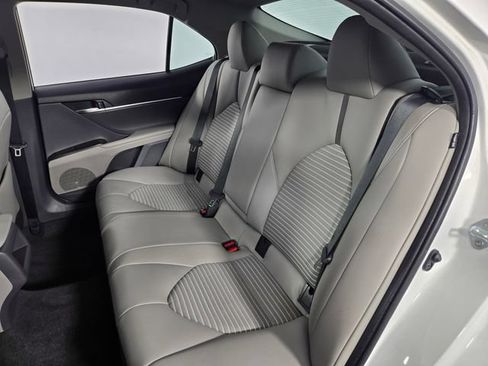 Used 2023 Toyota Camry SE FWD image 17