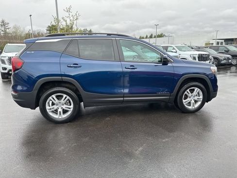 Used 2023 GMC Terrain SLE w/ Driver Convenience Package AWD/4WD image 7
