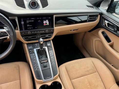 Used 2021 Porsche Macan image 15