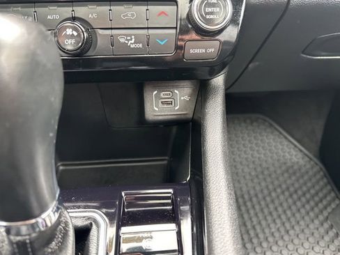 Used 2022 Jeep Compass Altitude w/ Sun and Sound Group image 31