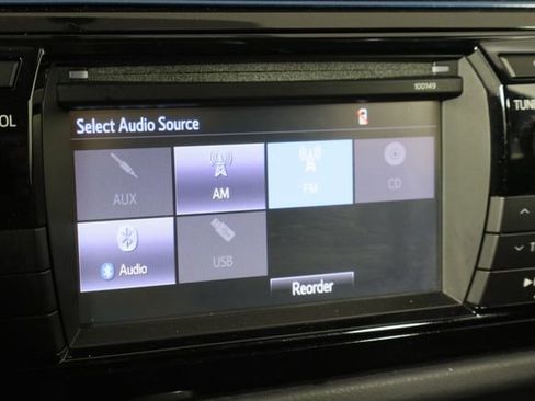 Used 2015 Toyota Corolla S image 29