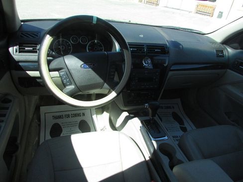 Used 2006 Ford Fusion SEL FWD image 29