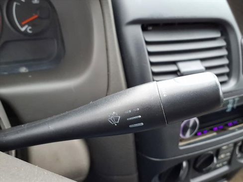 Used 2005 Nissan Sentra 1.8 S image 19