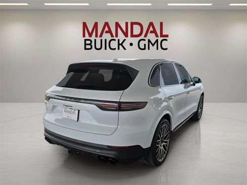 Used 2023 Porsche Cayenne image 6