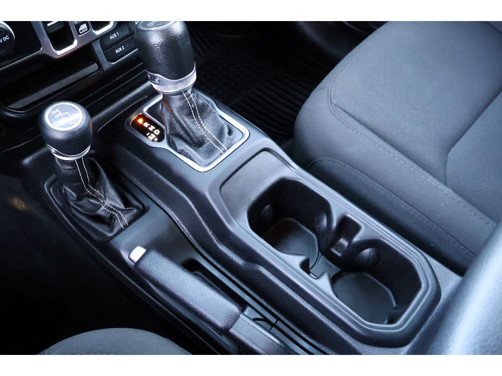 Used 2023 Jeep Wrangler Unlimited Sahara AWD/4WD image 30