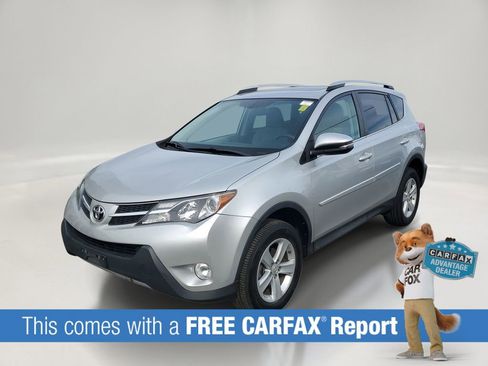 Used 2013 Toyota RAV4 XLE FWD image 3