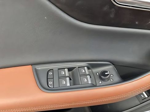 Used 2023 Audi Q8 Premium Plus w/ Premium Plus Package AWD/4WD image 15