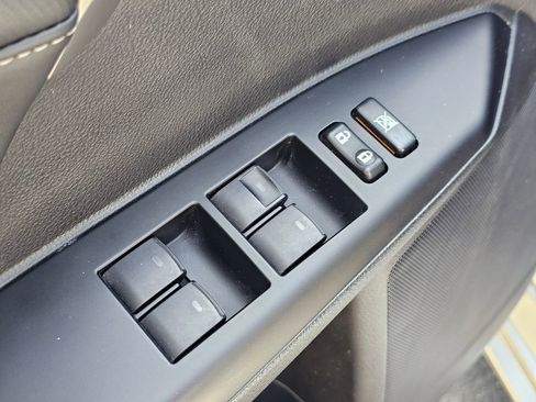 Used 2015 Lexus CT 200h FWD image 22