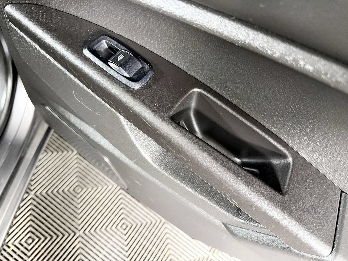 Used 2018 Ford Fiesta SE FWD image 39