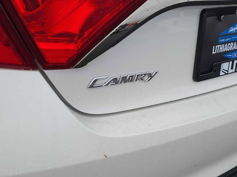 Used 2015 Toyota Camry XSE w/ Moonroof Package image 15