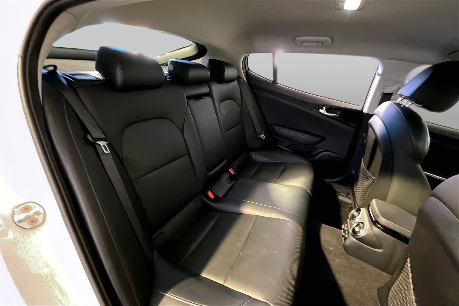 Used 2019 Kia Stinger RWD image 18