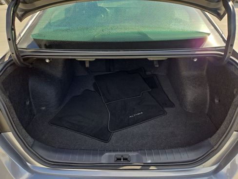 Used 2025 Nissan Altima 2.5 SV image 29