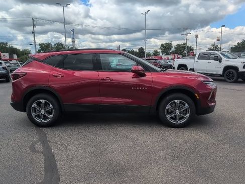 Used 2024 Chevrolet Blazer LT w/ Convenience Package FWD image 10