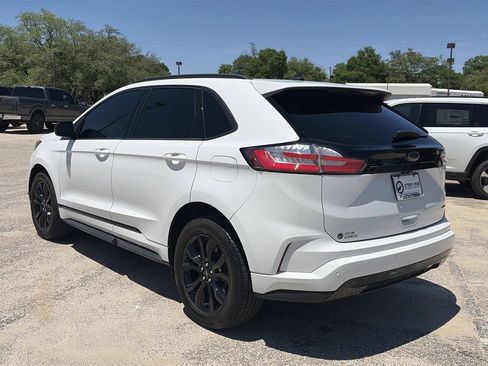 Used 2023 Ford Edge SE AWD/4WD image 5