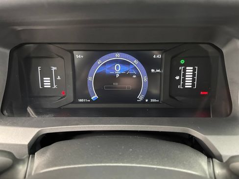 Certified 2024 Toyota Tacoma SR AWD/4WD image 16