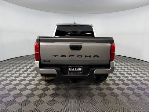 Used 2024 Toyota Tacoma TRD Sport AWD/4WD image 8