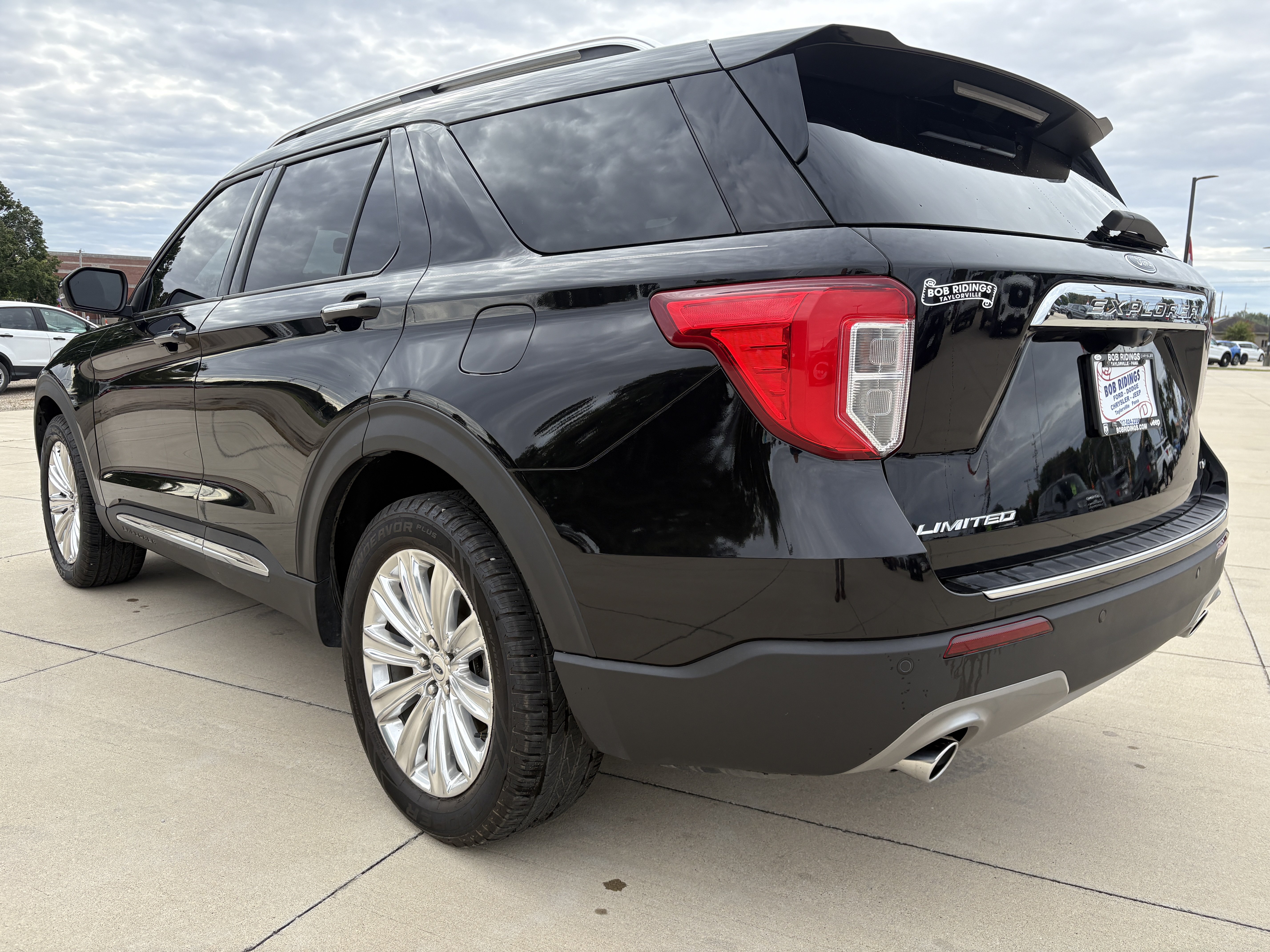 Certified 2020 Ford Explorer Limited AWD/4WD image 6