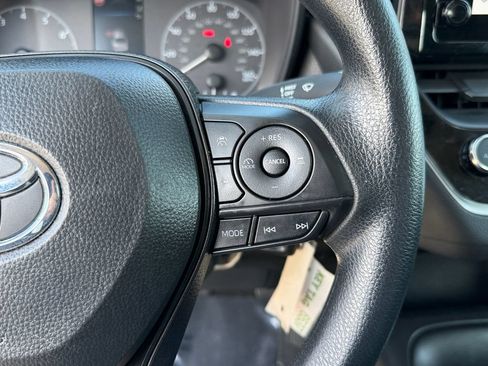 Used 2024 Toyota Corolla LE FWD image 19