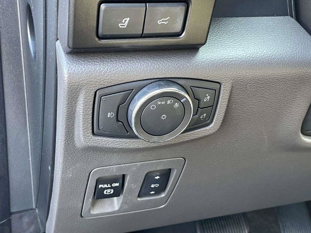 Used 2018 Ford Expedition Limited w/ Equipment Group 302A RWD image 20