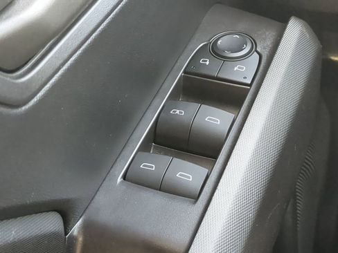 Used 2024 Chevrolet Colorado Trail Boss w/ Technology Package AWD/4WD image 22
