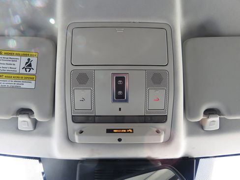 Used 2019 Land Rover Discovery Sport HSE image 27