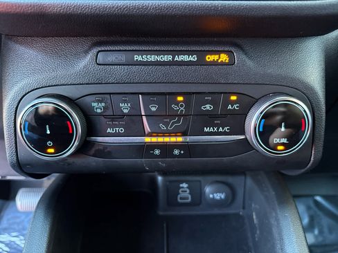 Used 2025 Ford Escape ST-Line image 13