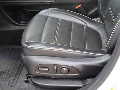 Used 2023 GMC Acadia Denali FWD image 15