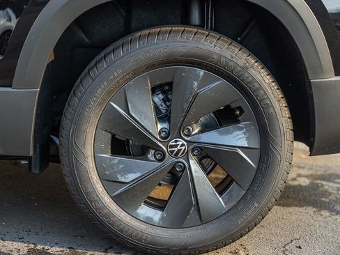 New 2026 Volkswagen Taos S FWD image 5