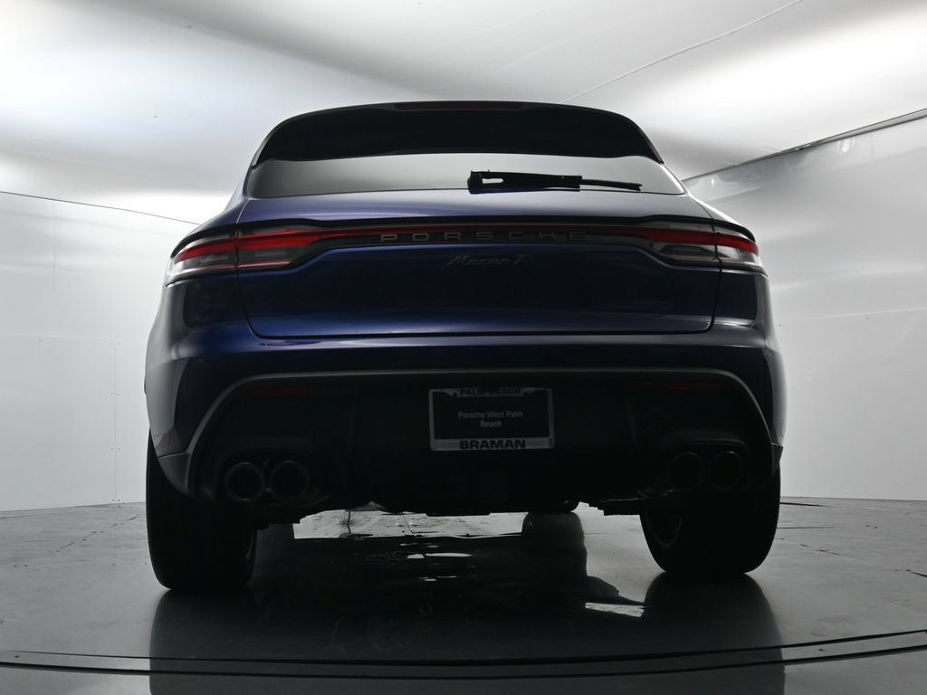 Certified 2025 Porsche Macan AWD/4WD image 49