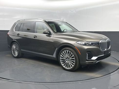 Used 2021 BMW X7 xDrive40i w/ Premium Package AWD/4WD image 1