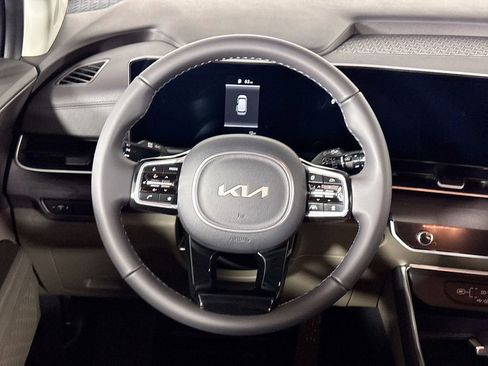 New 2026 Kia Carnival EX image 13