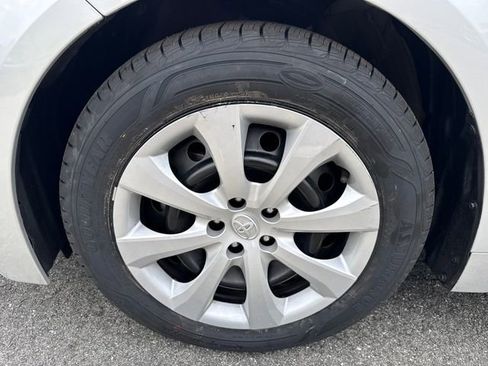 Used 2024 Toyota Corolla LE FWD image 9