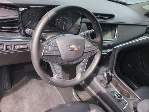 Used 2020 Cadillac XT5 Premium Luxury image 9