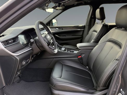 New 2026 Jeep Grand Cherokee Limited AWD/4WD image 9