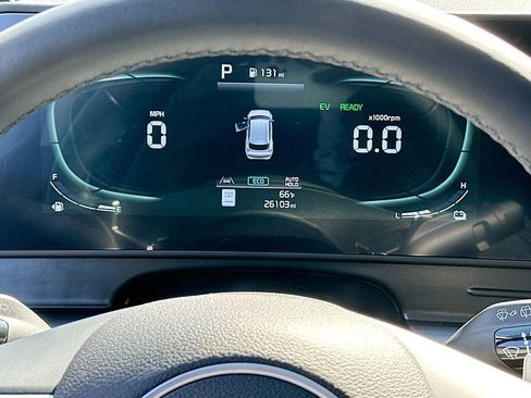 Certified 2025 Kia Sportage EX w/ EX Premium Package image 11