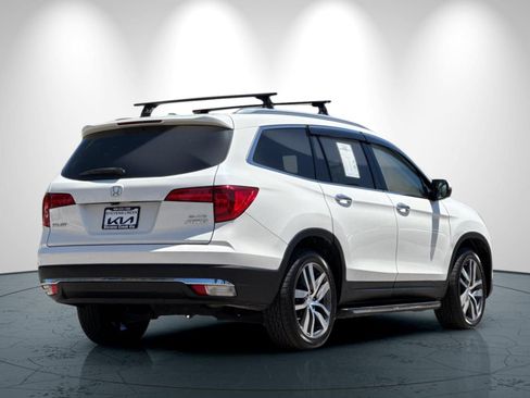 Used 2017 Honda Pilot Elite image 4