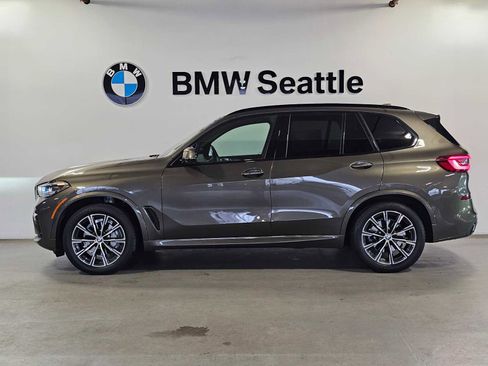 Used 2023 BMW X5 xDrive40i w/ M Sport Package image 3
